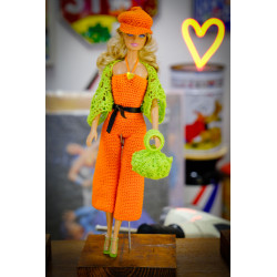 BARBIE in abito colore arancione