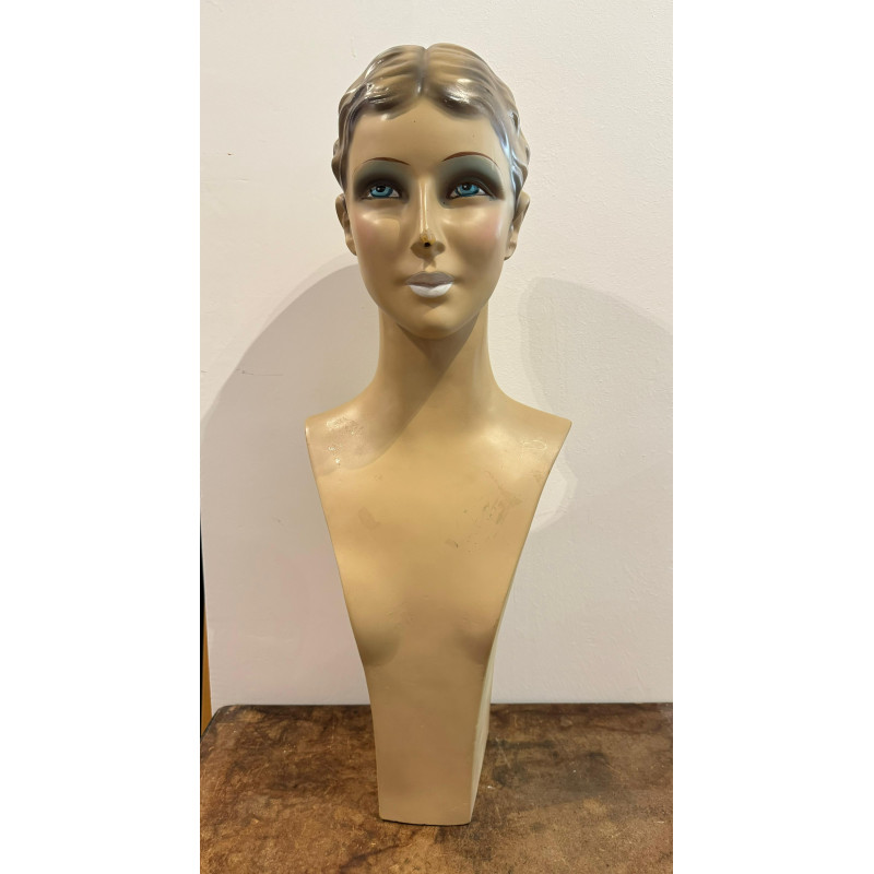 Manichino mezzo busto femminile.