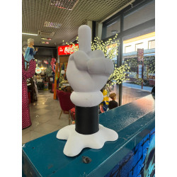 RIPRODUZIONE KAWS, MANO F**K