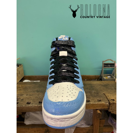 SCARPA - AIR JORDAN 1 North Carolina - 95x60cm
